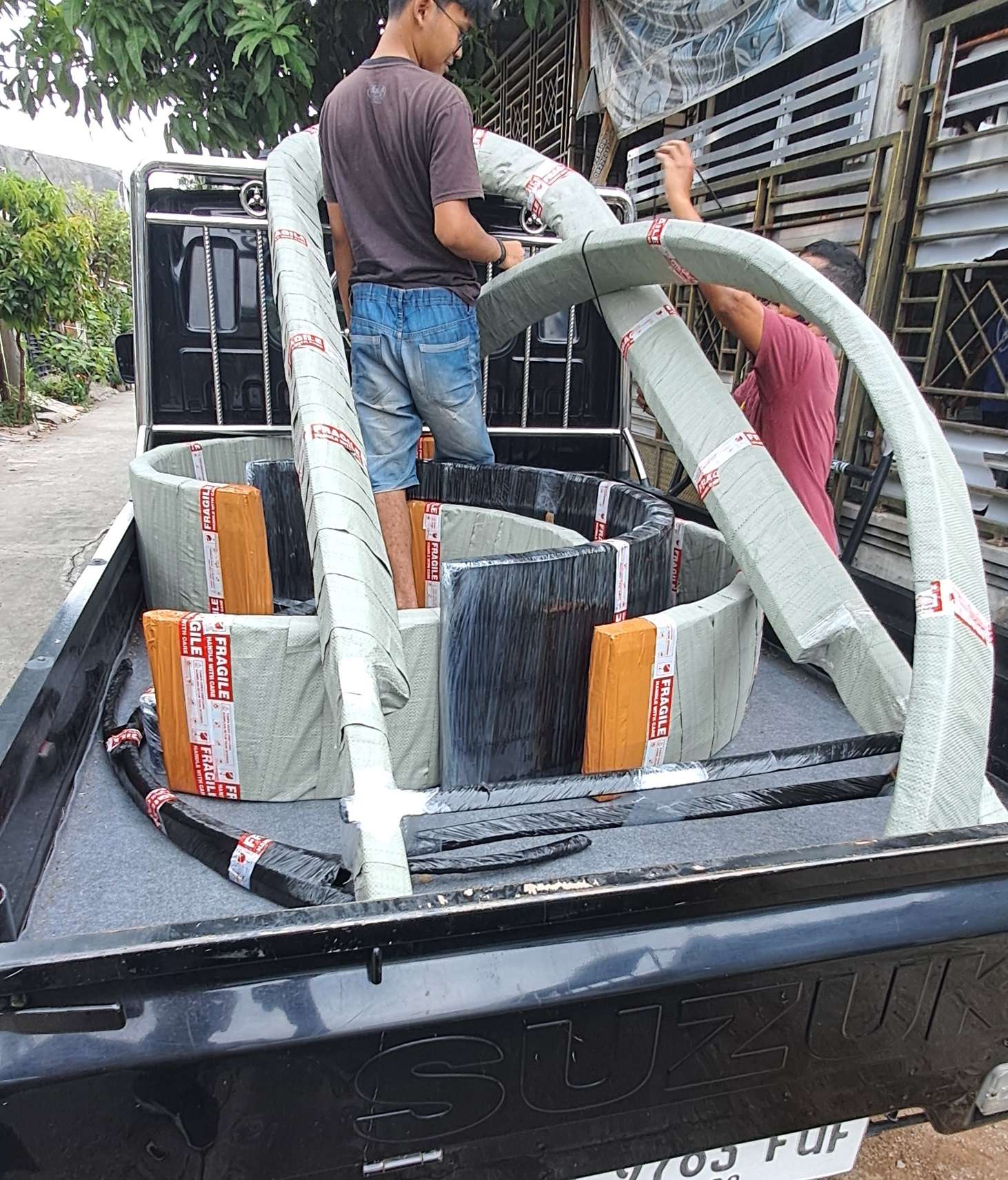 produsen grosir kusen aluminium lengkung